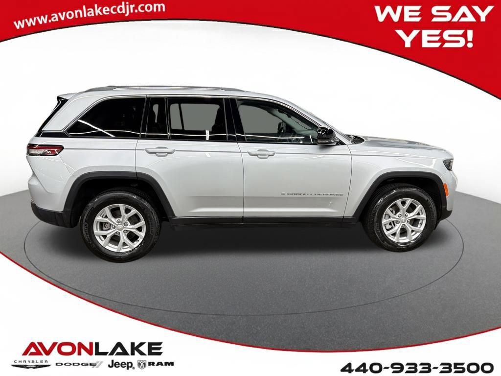 Used 2023 Jeep Grand Cherokee Limited w/ Trailer Tow Prep Group (B) image 7