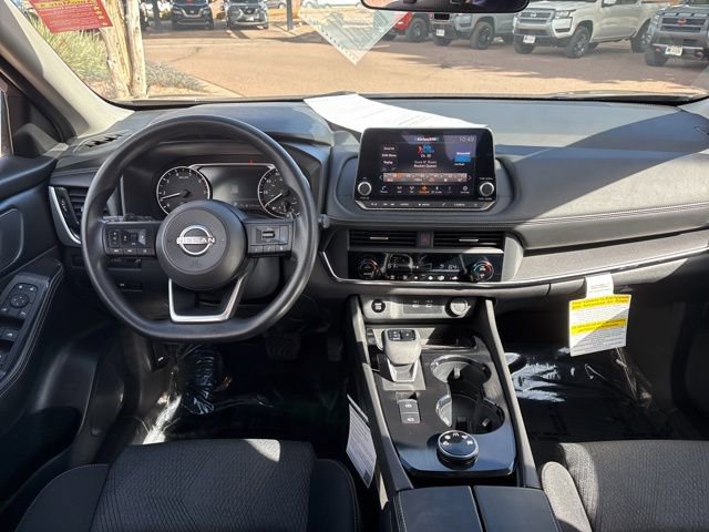 Used 2024 Nissan Rogue SV image 27