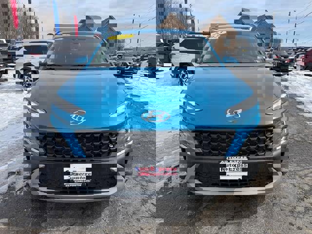 Used 2023 Hyundai Kona SEL image 2