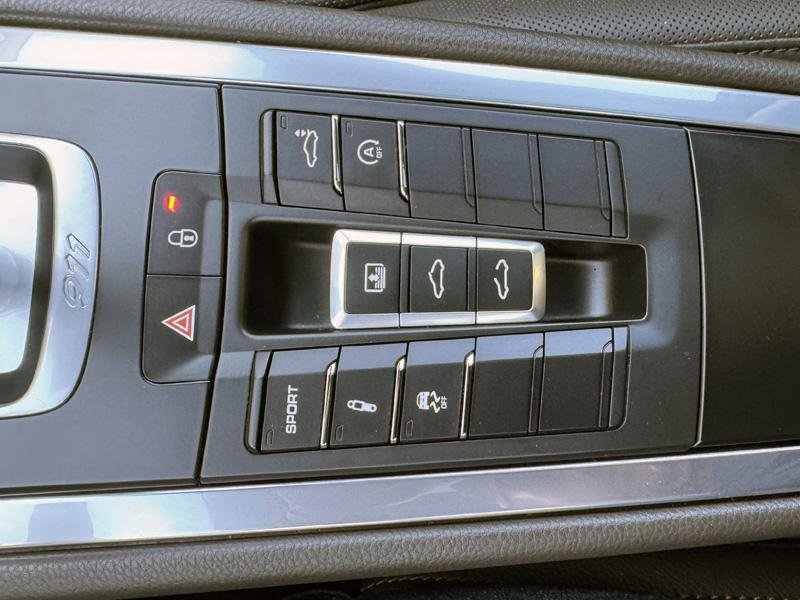 Used 2017 Porsche 911 Carrera image 30