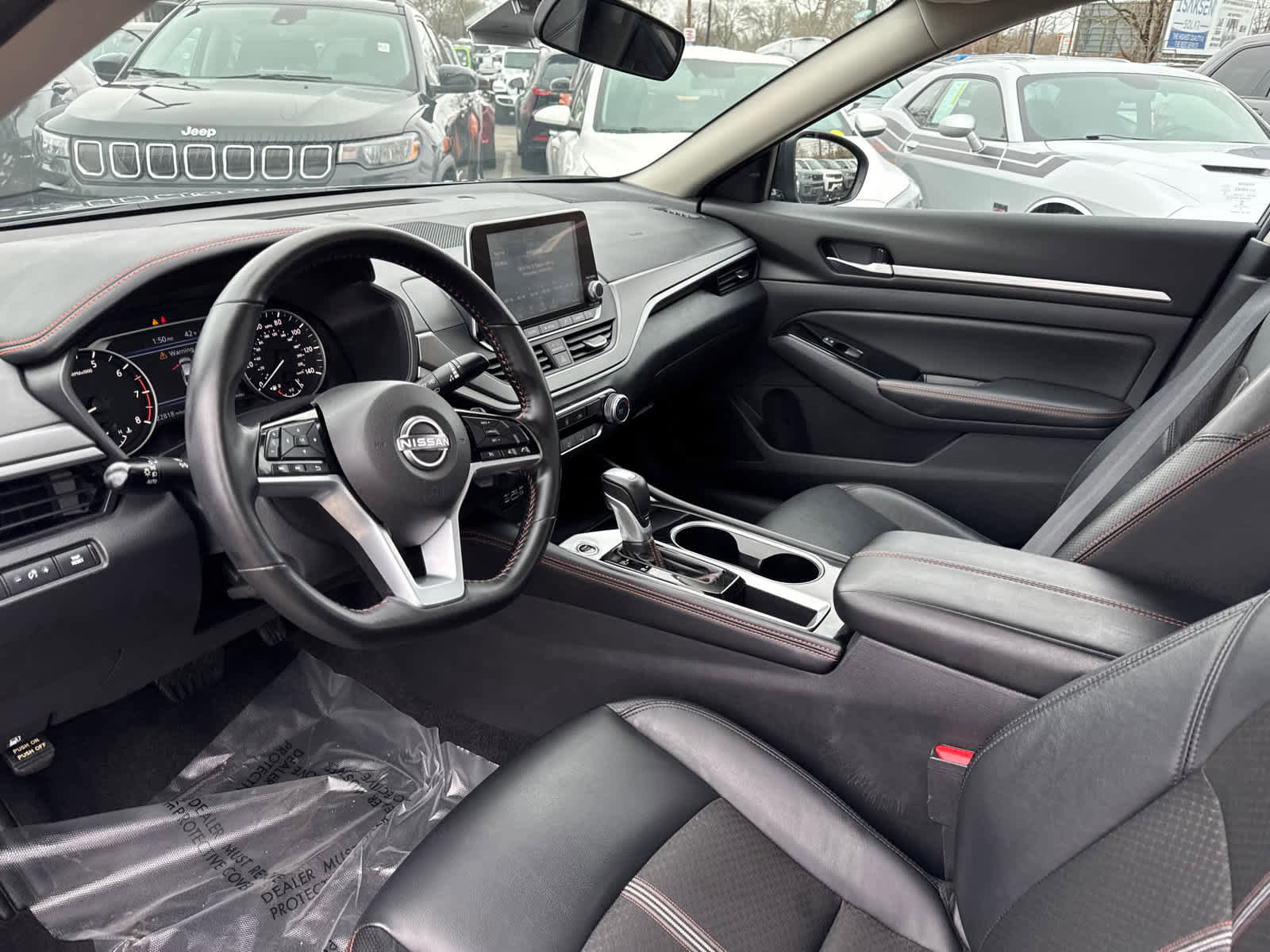 Used 2025 Nissan Altima 2.5 SR image 12