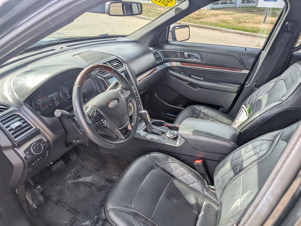 Used 2018 Ford Explorer Platinum image 11