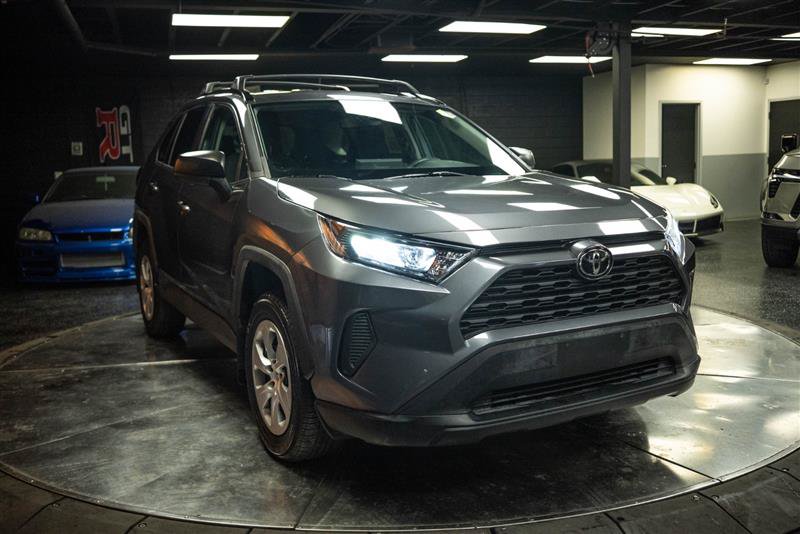 Used 2021 Toyota RAV4 LE FWD image 5