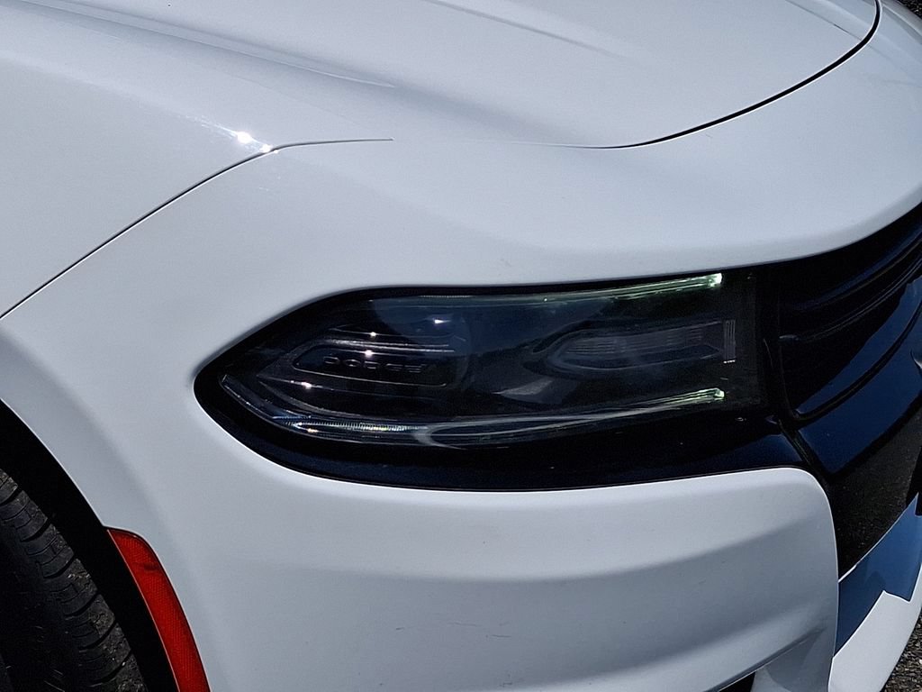 Used 2017 Dodge Charger SXT w/ Plus Group RWD image 9