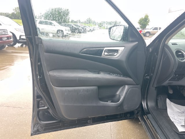 Used 2017 Nissan Pathfinder SV w/ Trailer Tow Package AWD/4WD image 20