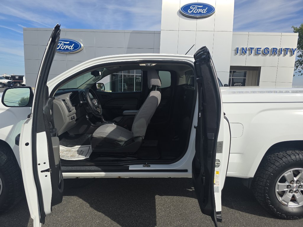 Used 2016 GMC Canyon 4x4 Extended Cab w/ Convenience Package image 8