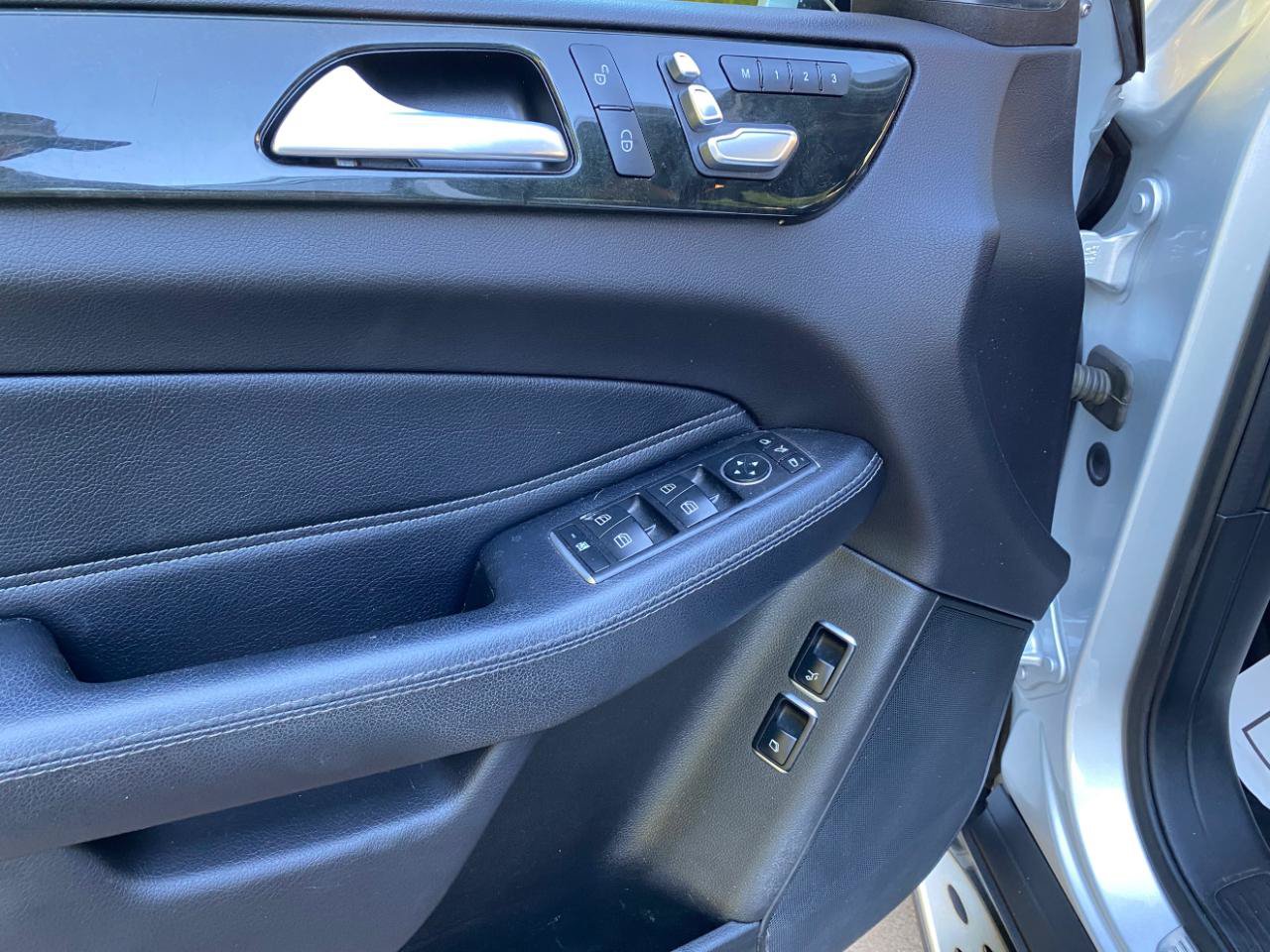 Used 2019 Mercedes-Benz GLS 450 4MATIC image 27