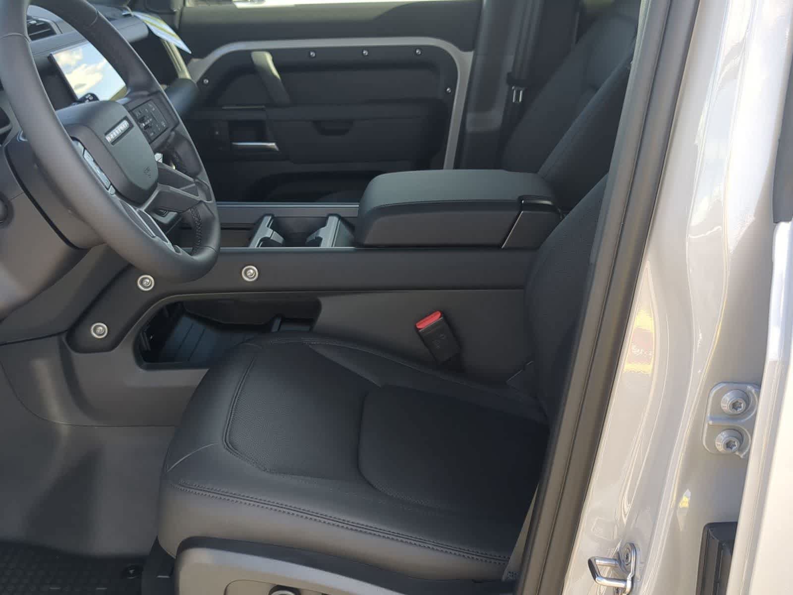 New 2026 Land Rover Defender 110 S AWD/4WD image 15
