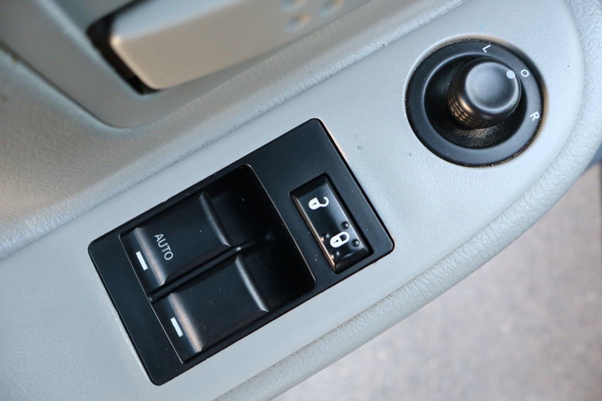 Used 2007 Dodge Dakota SLT image 28