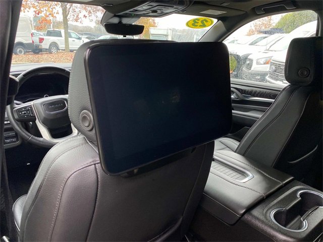 Used 2023 GMC Yukon XL Denali w/ Denali Reserve Package image 11