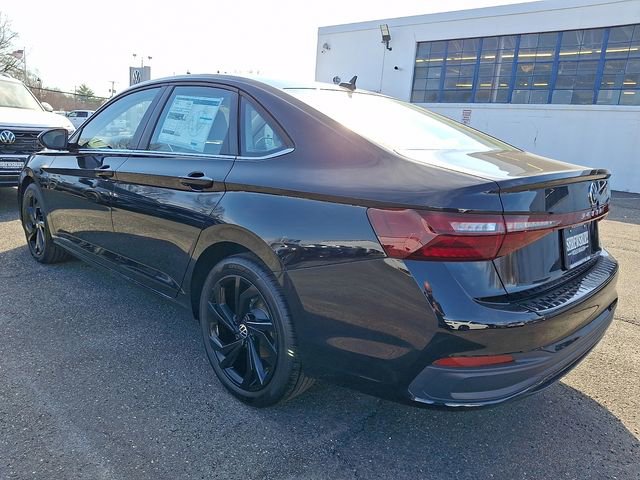 New 2026 Volkswagen Jetta SE image 3