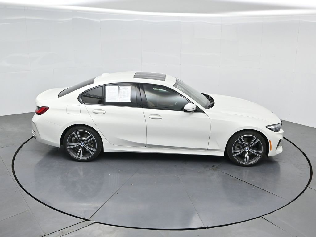 Used 2023 BMW 330i Sedan w/ Driving Assistance Package image 37