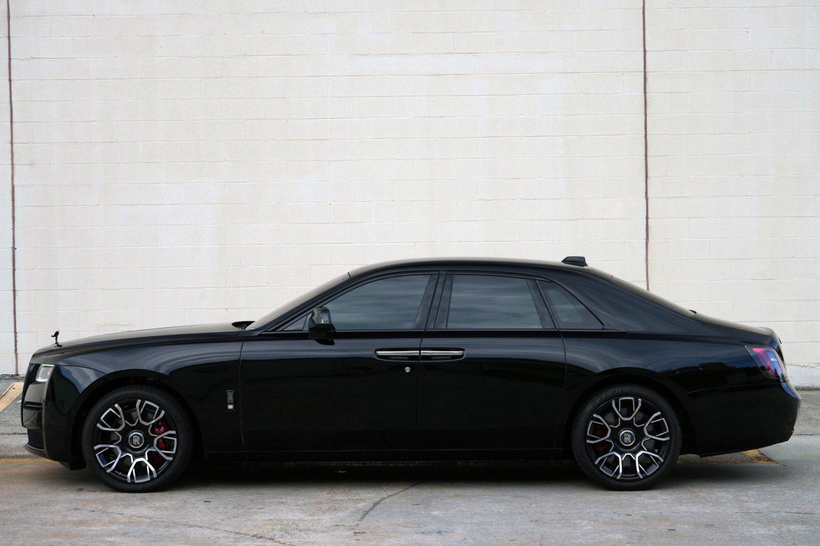 Used 2024 Rolls-Royce Ghost Black Badge w/ Black Badge Ghost Package AWD/4WD image 71