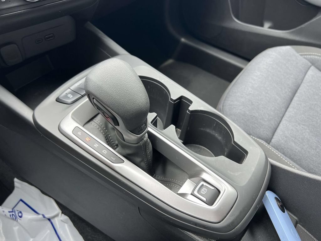 Used 2024 Chevrolet Trax LS w/ LS Convenience Package FWD image 30