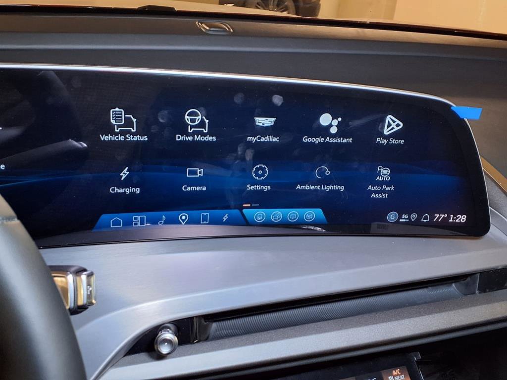 New 2026 Cadillac Vistiq Luxury image 17