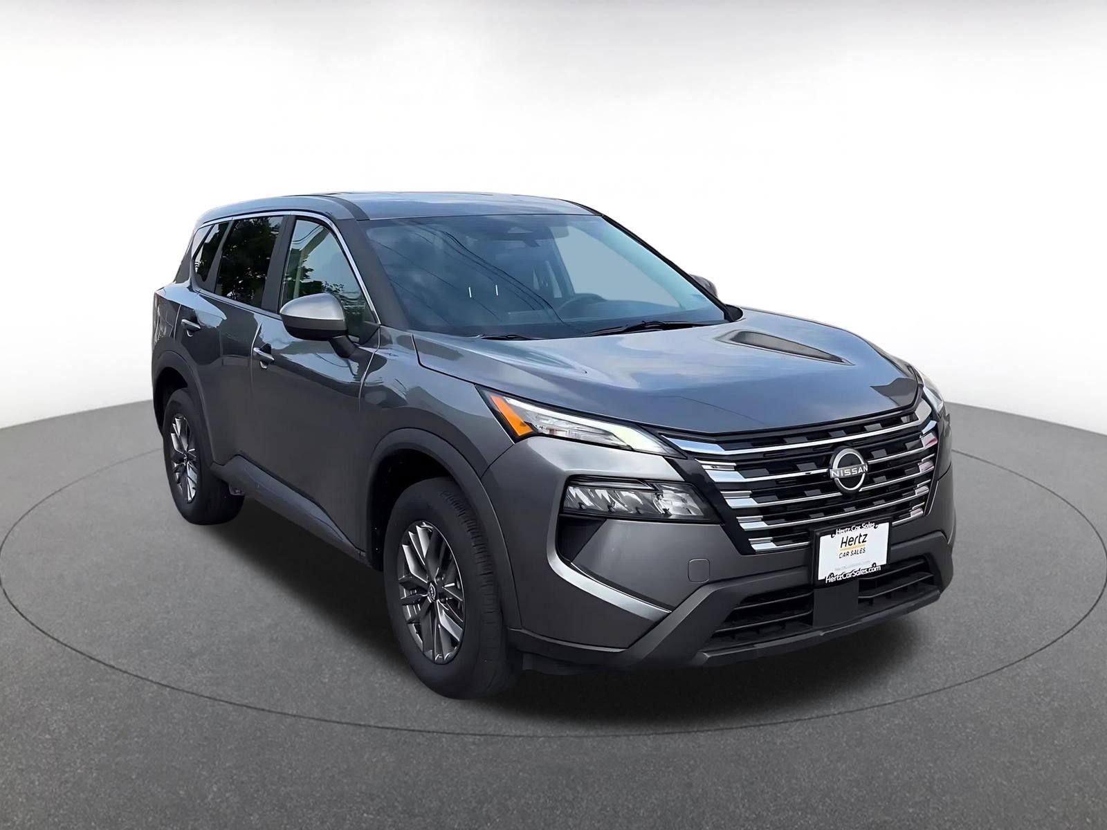 Used 2026 Nissan Rogue SV AWD/4WD image 3