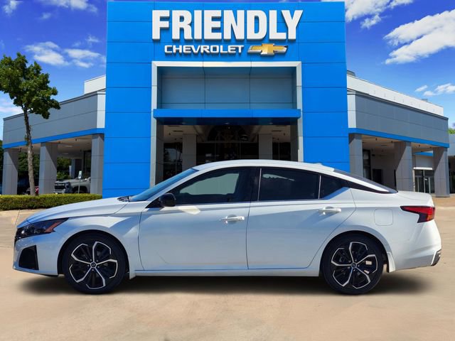 Used 2023 Nissan Altima 2.5 SR image 4