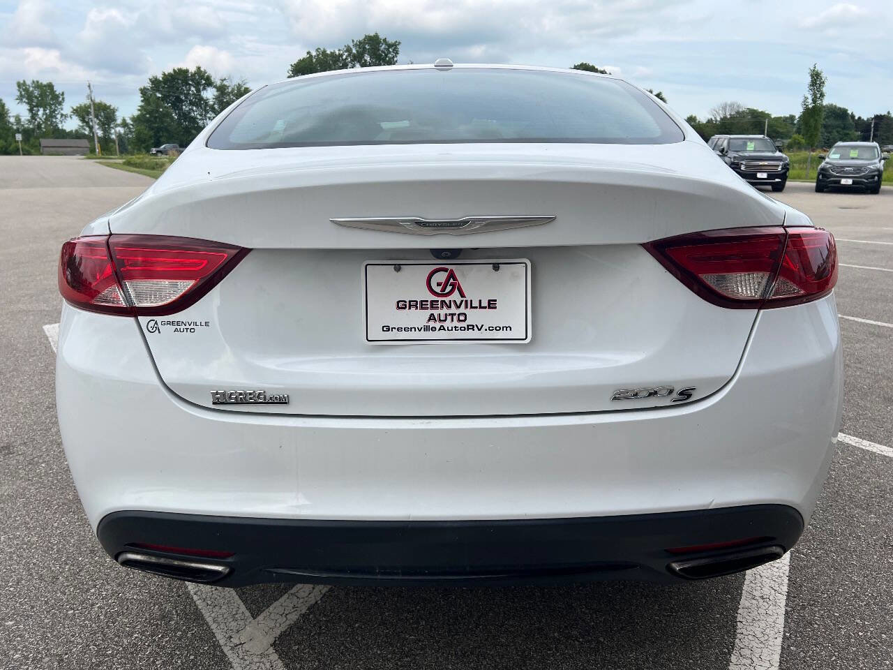 Used 2015 Chrysler 200 S w/ Comfort Group image 5