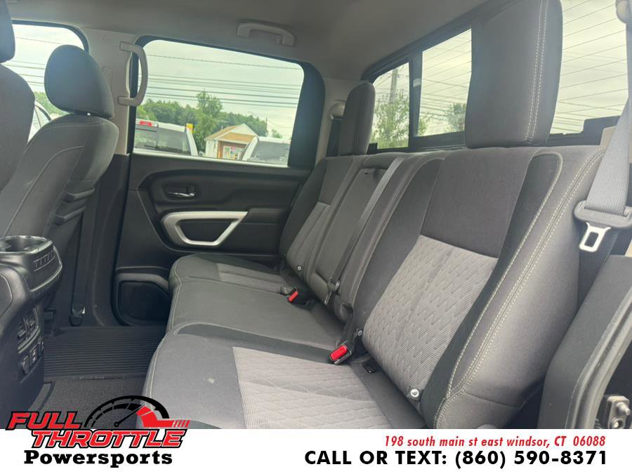 Used 2021 Nissan Titan SV w/ SV Convenience Package image 18