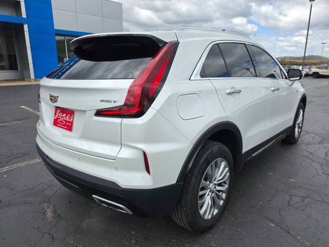 Used 2024 Cadillac XT4 Premium Luxury AWD/4WD image 5