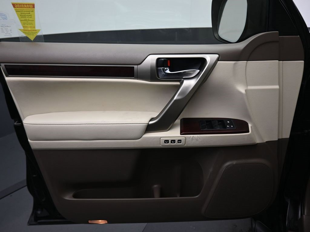 Used 2014 Lexus GX 460 image 9