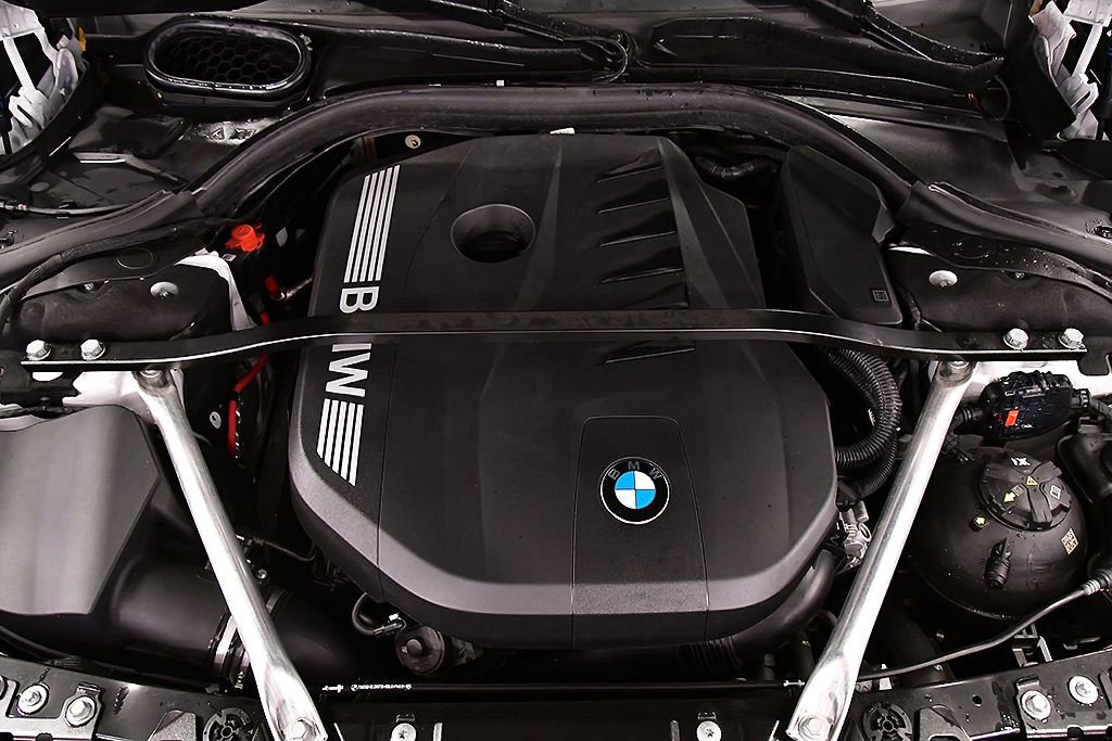 Used 2024 BMW 740i xDrive AWD/4WD image 31
