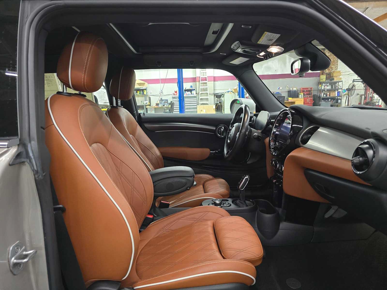Used 2022 MINI Cooper S w/ Driver Assistance Package FWD image 11