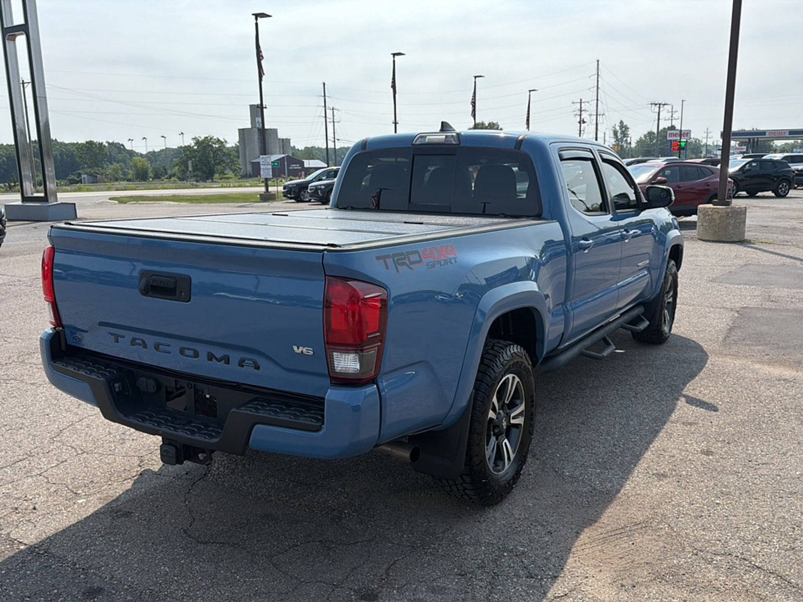 Used 2019 Toyota Tacoma SR5 AWD/4WD image 4