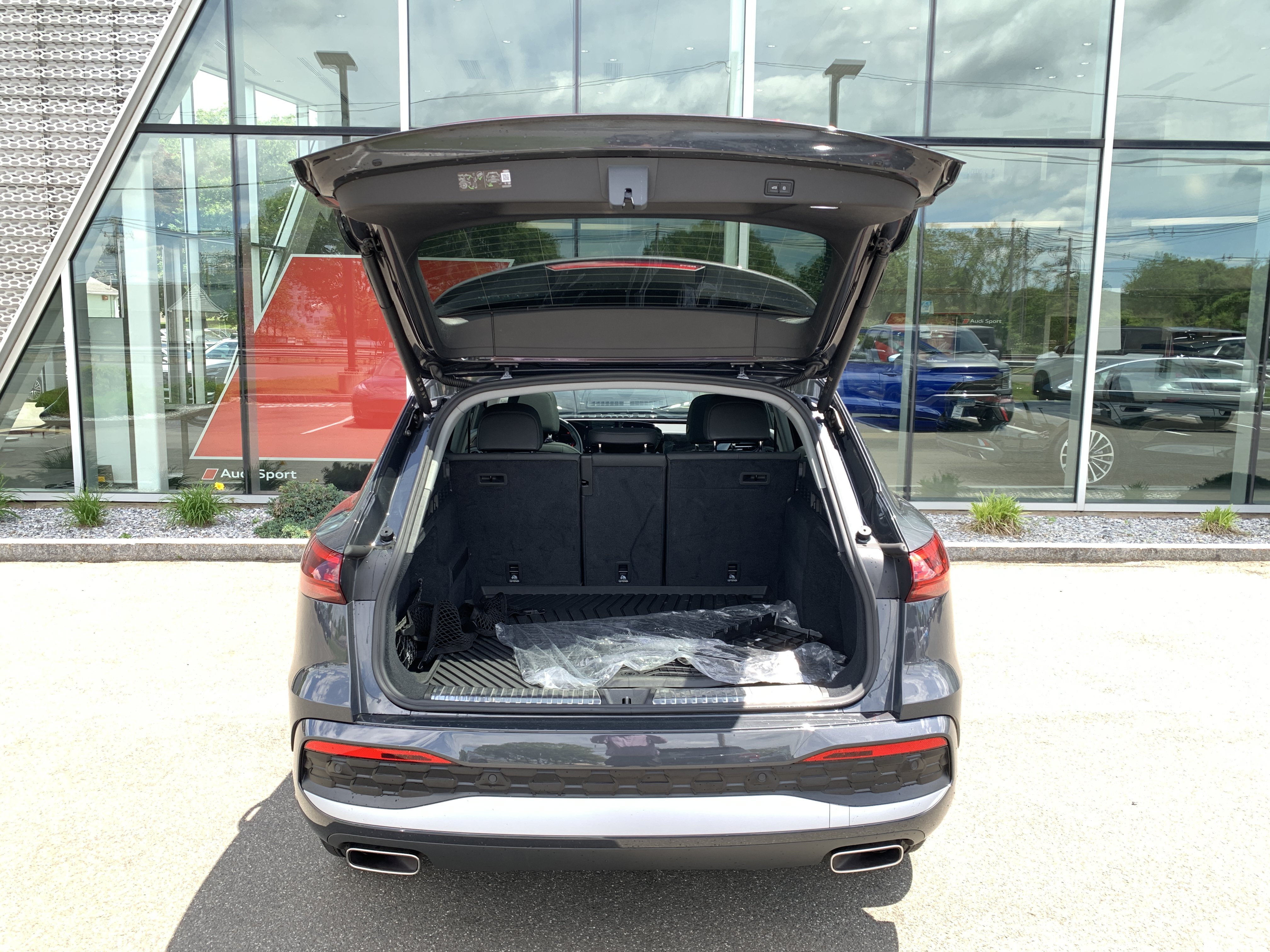 Certified 2025 Audi Q5 Premium w/ Convenience Package AWD/4WD image 16