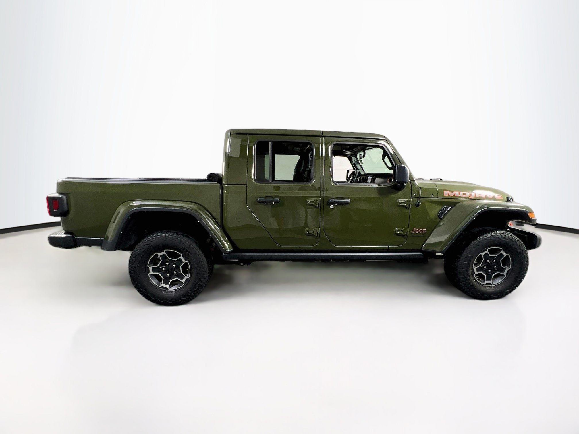 Used 2023 Jeep Gladiator Mojave w/ Trailer Tow Package AWD/4WD image 4