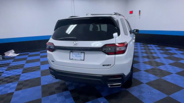 Certified 2025 Honda Pilot Sport image 7