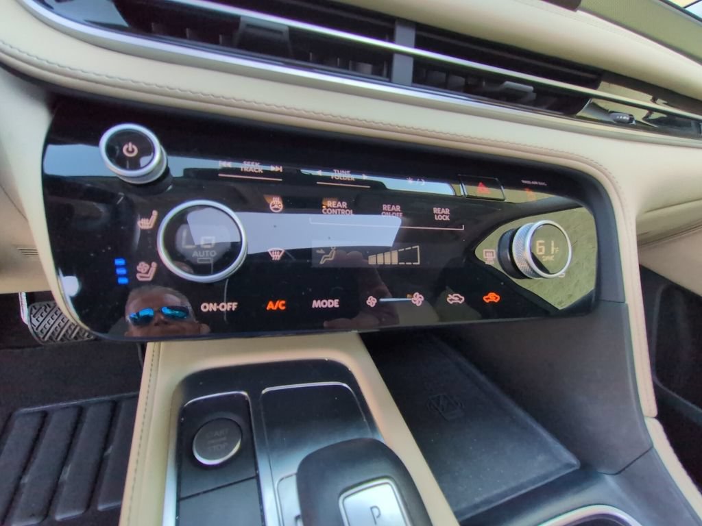Used 2023 INFINITI QX60 Luxe w/ Cargo Package FWD image 19