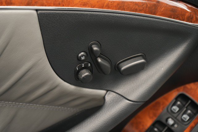 Used 2007 Mercedes-Benz CLK 63 AMG Cabriolet image 33