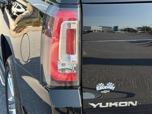 Used 2018 GMC Yukon SLT w/ HD Trailering Package AWD/4WD image 23