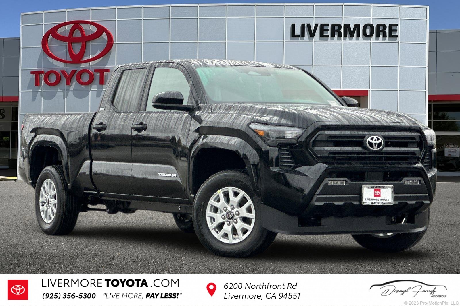 New 2025 Toyota Tacoma SR5