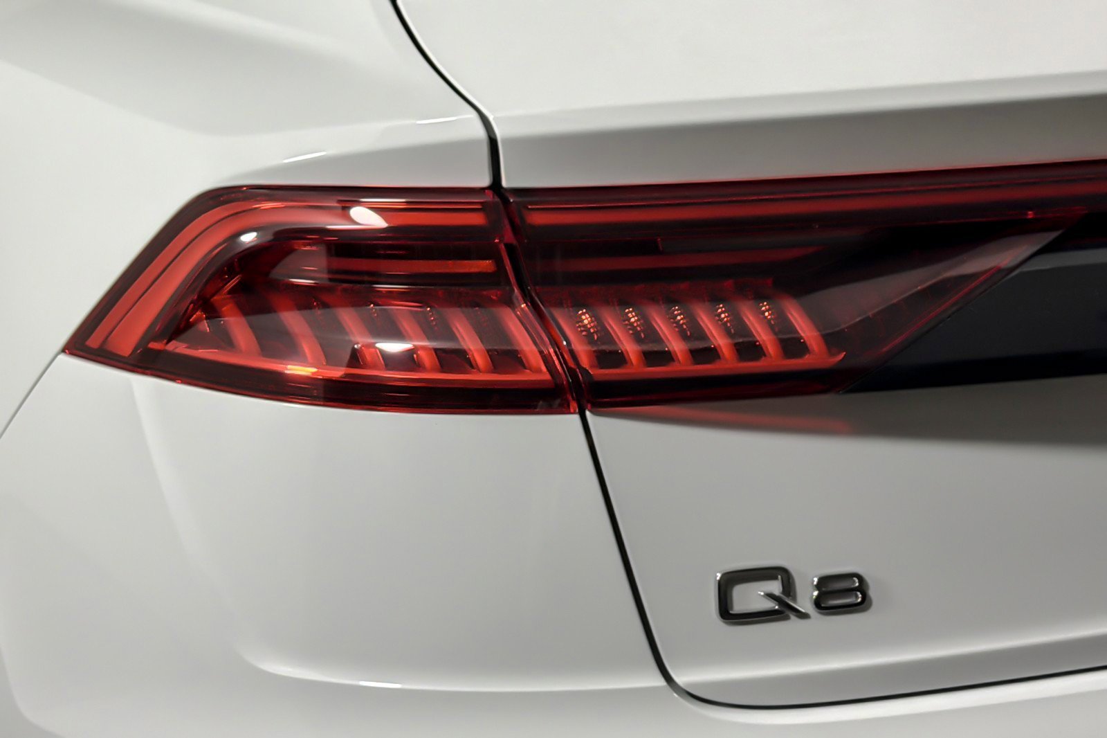 Used 2023 Audi Q8 Premium Plus w/ Premium Plus Package AWD/4WD image 27