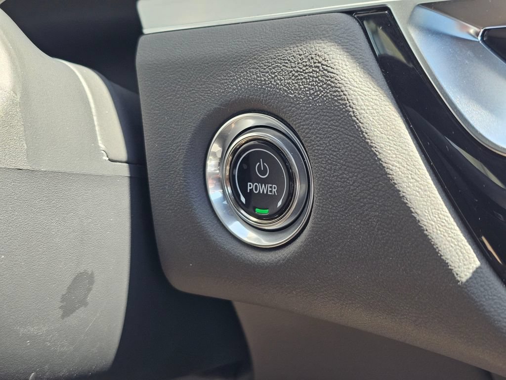 Used 2025 Cadillac Lyriq Sport RWD image 33