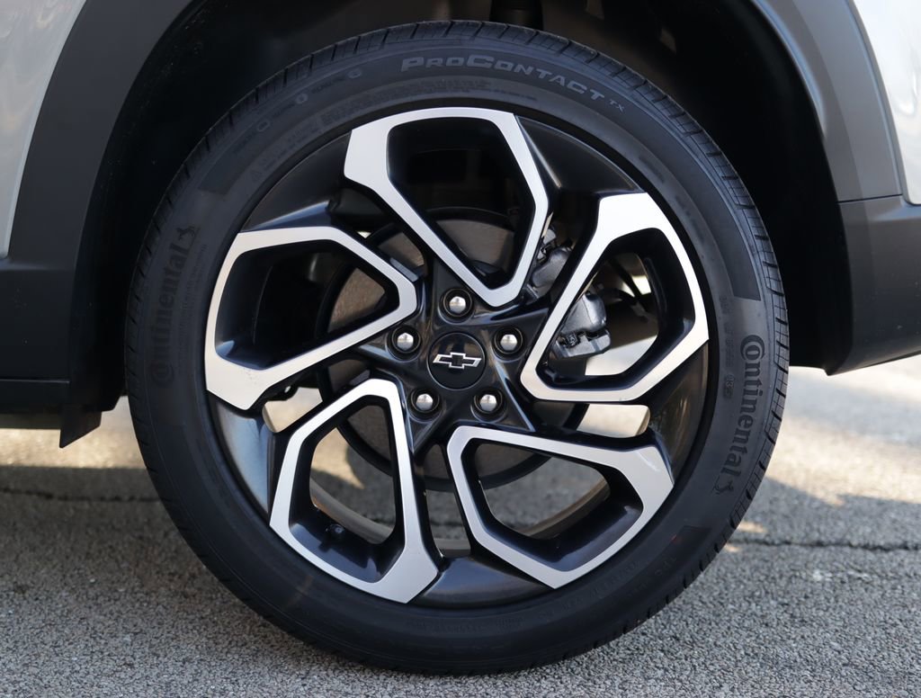 Used 2026 Chevrolet Trax RS w/ Driver Confidence Package image 36