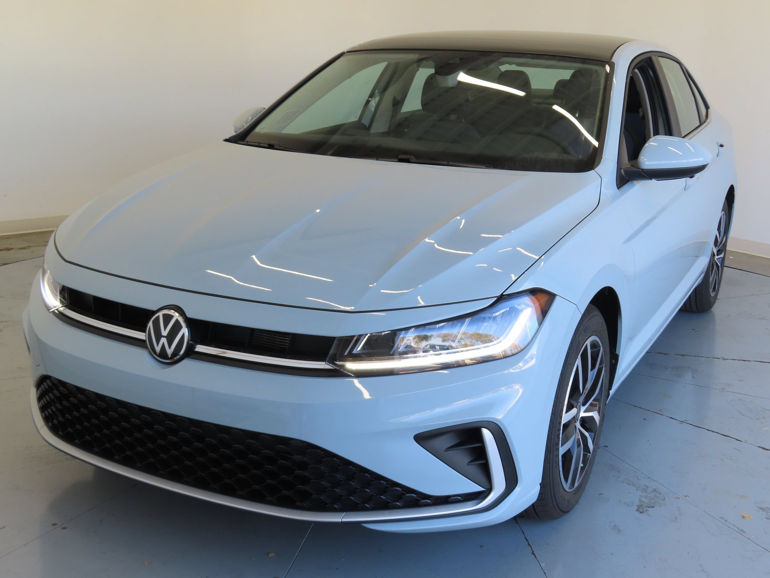 New 2026 Volkswagen Jetta SE FWD image 8