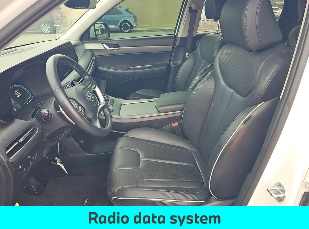 Used 2023 Hyundai Palisade SEL FWD image 6