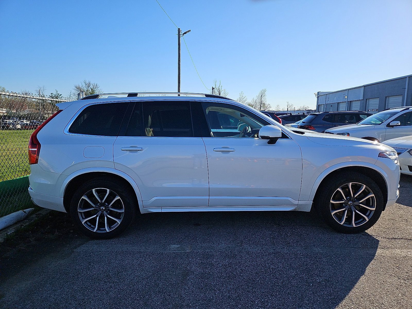 Used 2018 Volvo XC90 T5 Momentum w/ Protection Package image 7