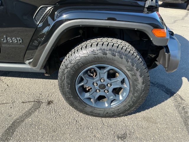 Used 2023 Jeep Gladiator Sport AWD/4WD image 17