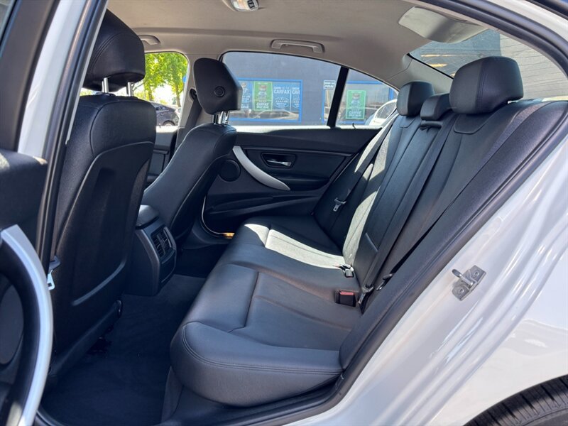 Used 2014 BMW 320i Sedan RWD image 11