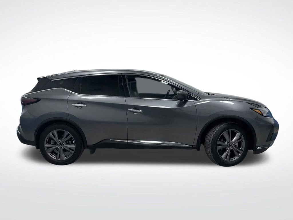 Used 2024 Nissan Murano Platinum image 2