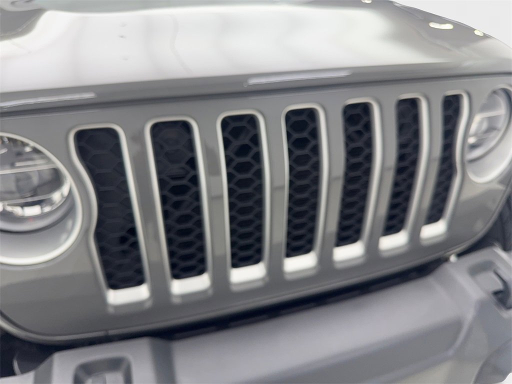 Used 2021 Jeep Wrangler Unlimited Sahara w/ Cold Weather Group image 26