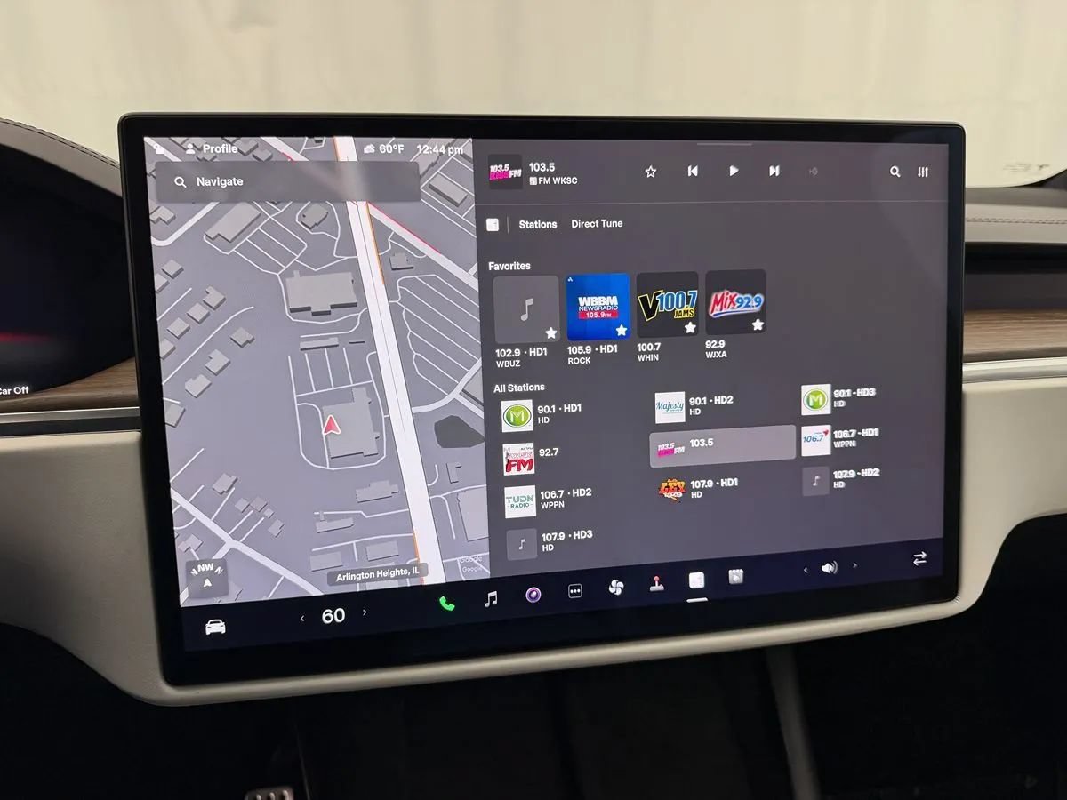 Used 2022 Tesla Model X AWD/4WD image 29