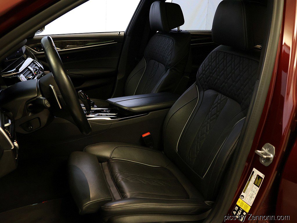 Certified 2022 BMW M550i xDrive w/ Executive Package image 10