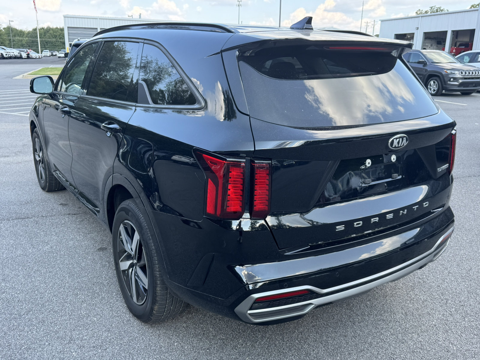 Used 2021 Kia Sorento EX FWD image 7