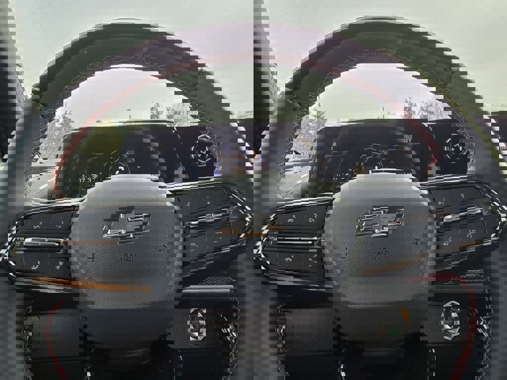 New 2026 Chevrolet Traverse RS w/ LPO, Floor Liner Package image 17