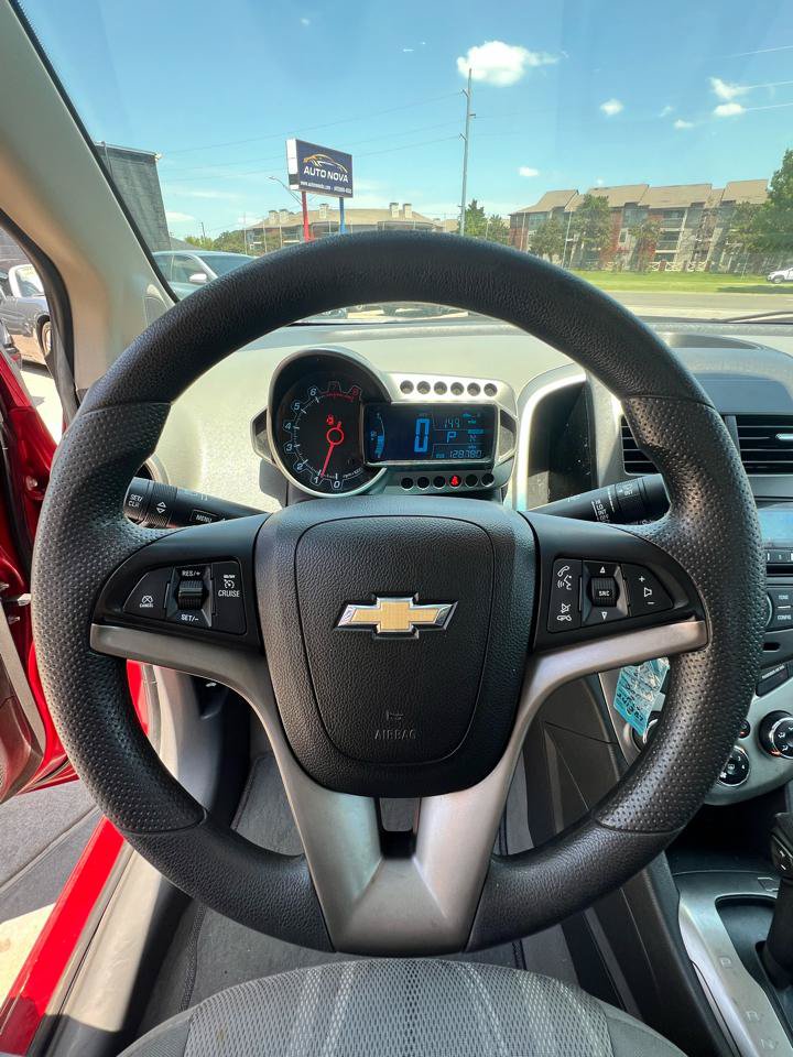 Used 2014 Chevrolet Sonic LT FWD image 15